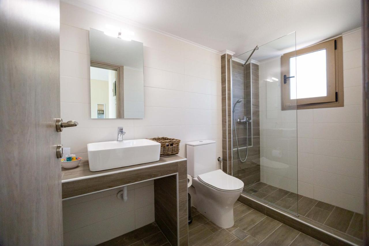 Varkes Suites 2 Nea Moudania Dış mekan fotoğraf
