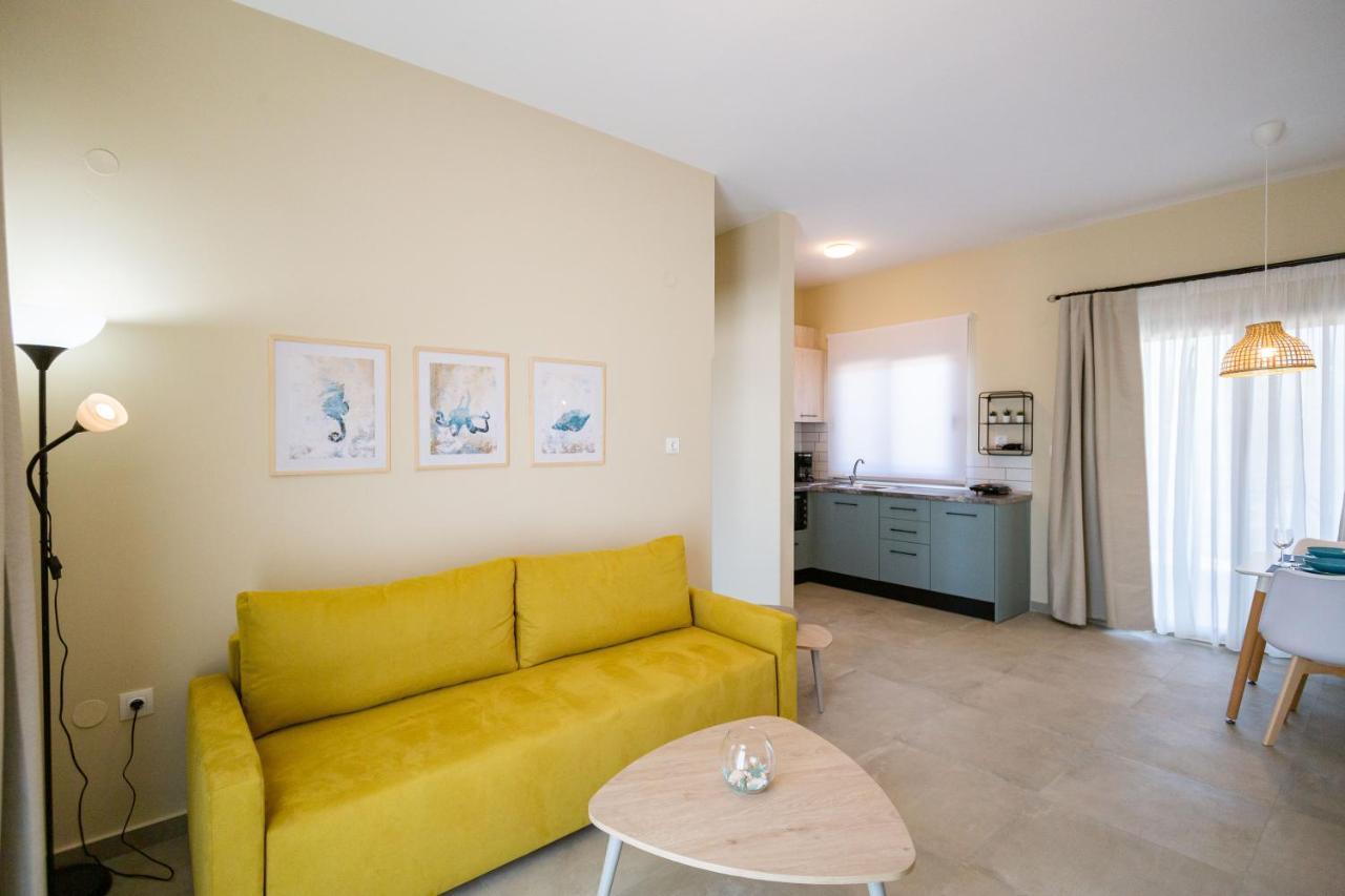 Varkes Suites 2 Nea Moudania Dış mekan fotoğraf