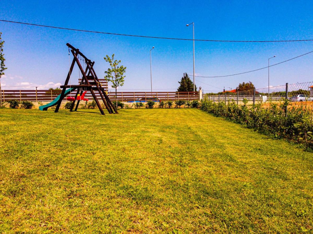 Varkes Suites 2 Nea Moudania Dış mekan fotoğraf