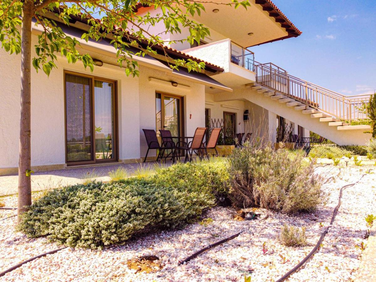 Varkes Suites 2 Nea Moudania Dış mekan fotoğraf